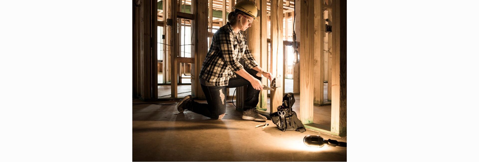 Haryana Engineer Service- Faridabad's Electrician Service Provider
