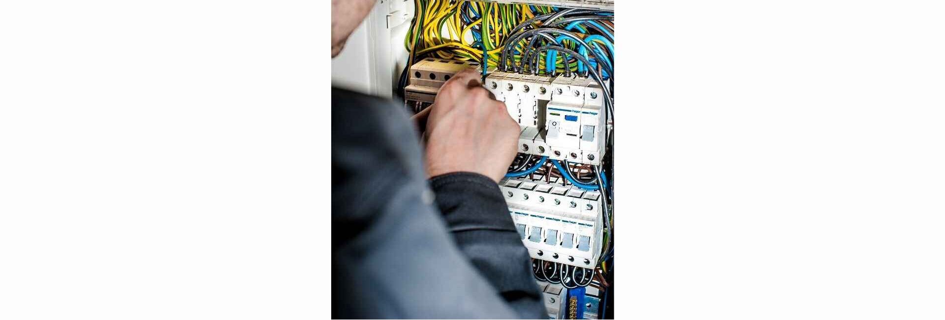 Mahendra Electricals- Electrician in Faridabad